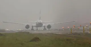 ঘন কুয়াশায় শাহজালালে ৪ ঘণ্টা ফ্লাইট চলাচল ব্যাহত